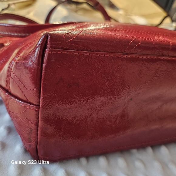 COACH F15142 Patent Leather Signature C Tote - Picture 8 of 16